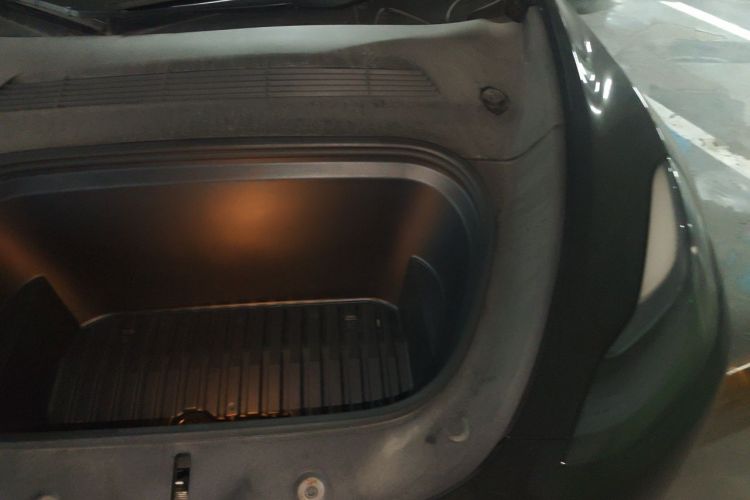 Tesla Model Y 2023 car image #25