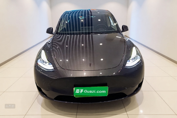 Tesla Model Y 2024 #3 Tesla Model Y 2024 car image #3