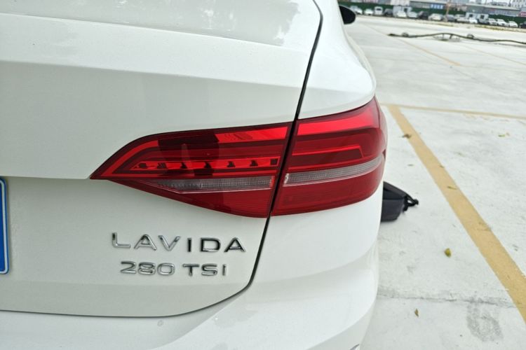 Volkswagen Lavida 2020 car image #8
