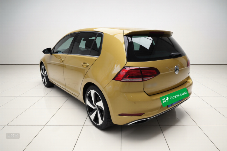 Volkswagen Golf 2018 car image #5