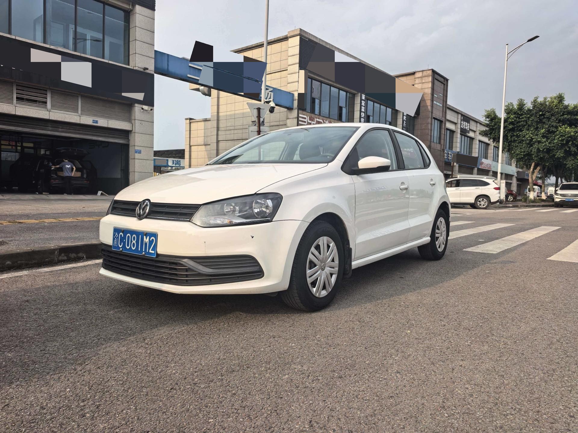 Volkswagen Polo 2016 car image 
