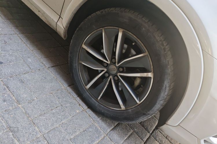 Audi Q3 2019 #9 Audi Q3 2019 car image #9