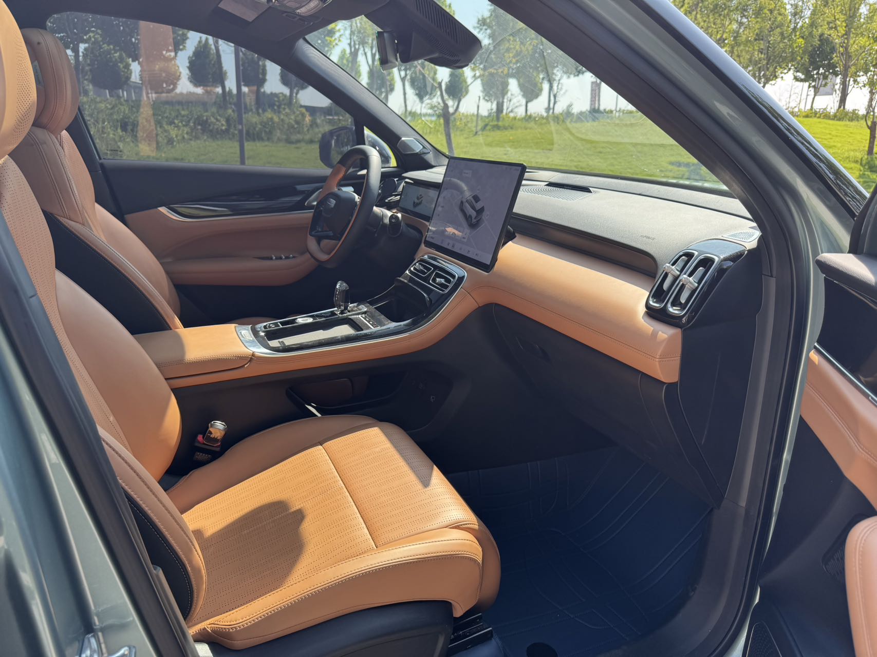 GEELY Boyue L 2025 изображение автомобиля #13