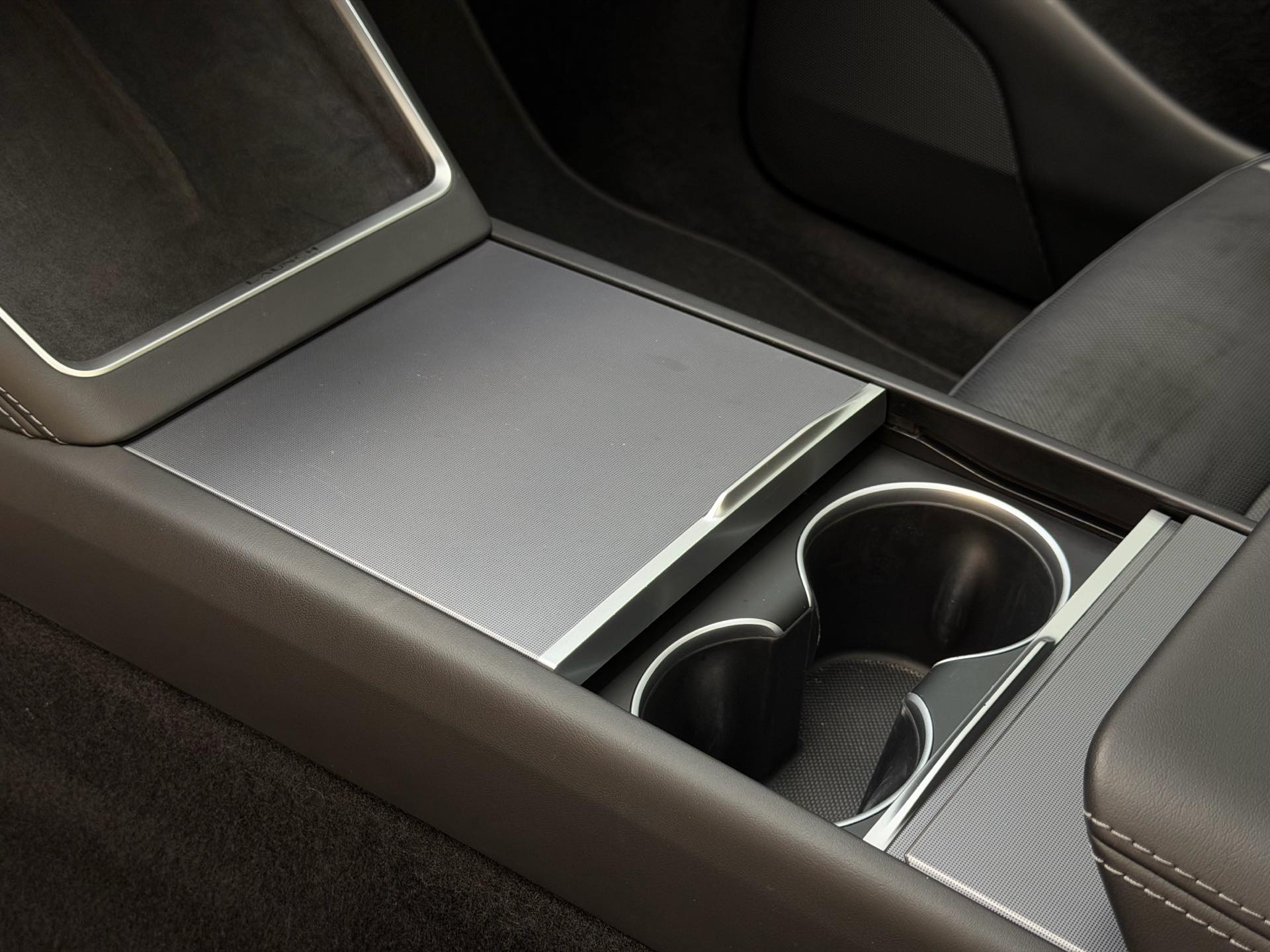 特斯拉 Model Y 2025 汽车图片 #7