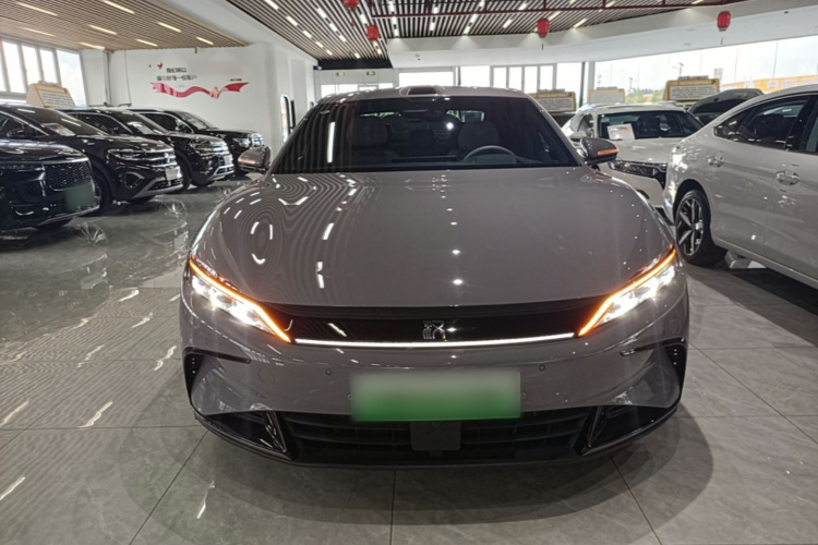 BYD Han 2025 car image #3