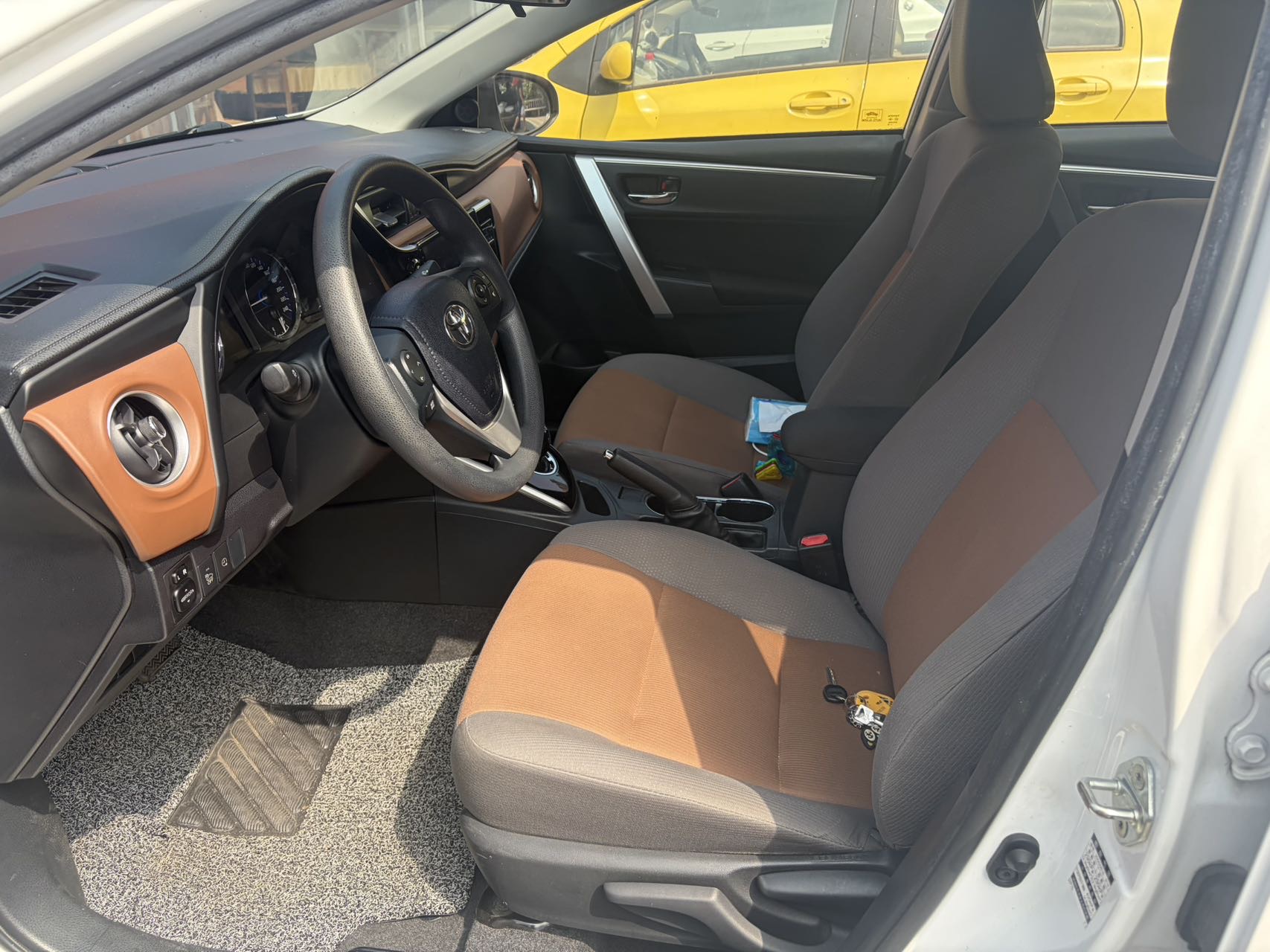Toyota Corolla Hybird E+ 2019 #3 Toyota Corolla Hybird E+ 2019 car image #3
