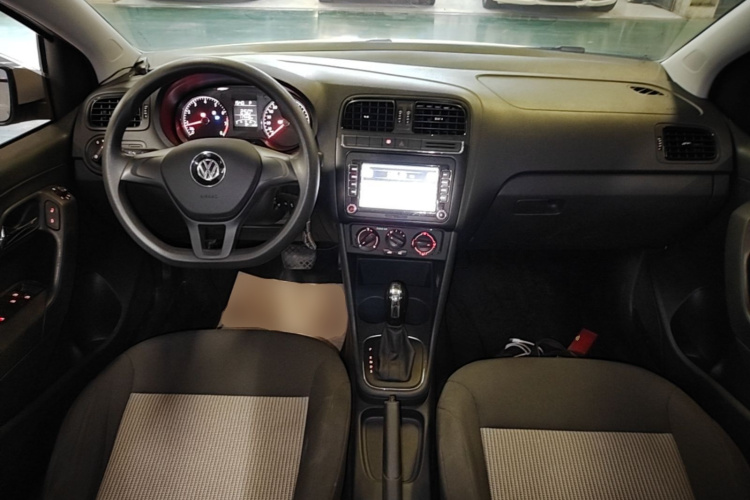 Volkswagen Polo 2016 #11 Volkswagen Polo 2016 car image #11
