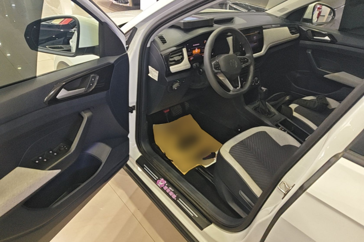 Volkswagen Tharu 2025 car image #16