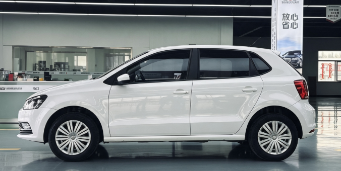 Volkswagen Polo 2017 car image #4