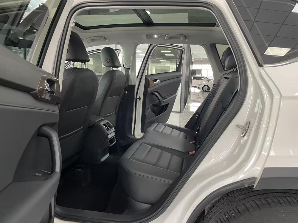 Volkswagen Tharu 2022 car image #17