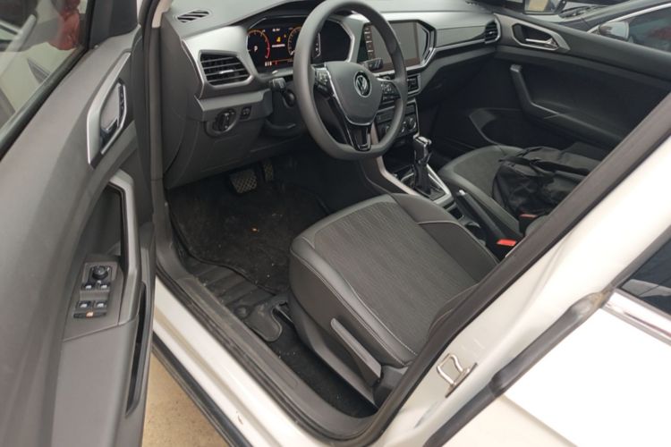 Volkswagen T-Cross 2022 #16 Volkswagen T-Cross 2022 car image #16