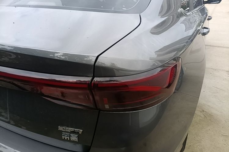 GEELY Emgrand 2021 #8 GEELY Emgrand 2021 car image #8