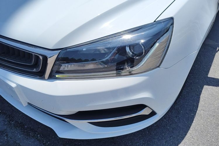 GEELY Emgrand 2019 #23 GEELY Emgrand 2019 car image #23