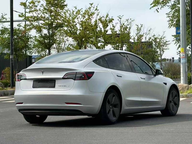 Tesla Model 3 2022 car image #5