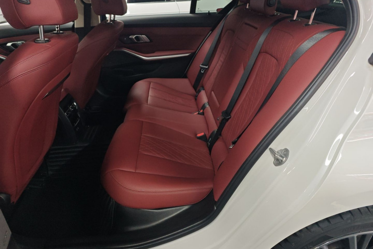 BMW 3 Series 2024 car image #13
