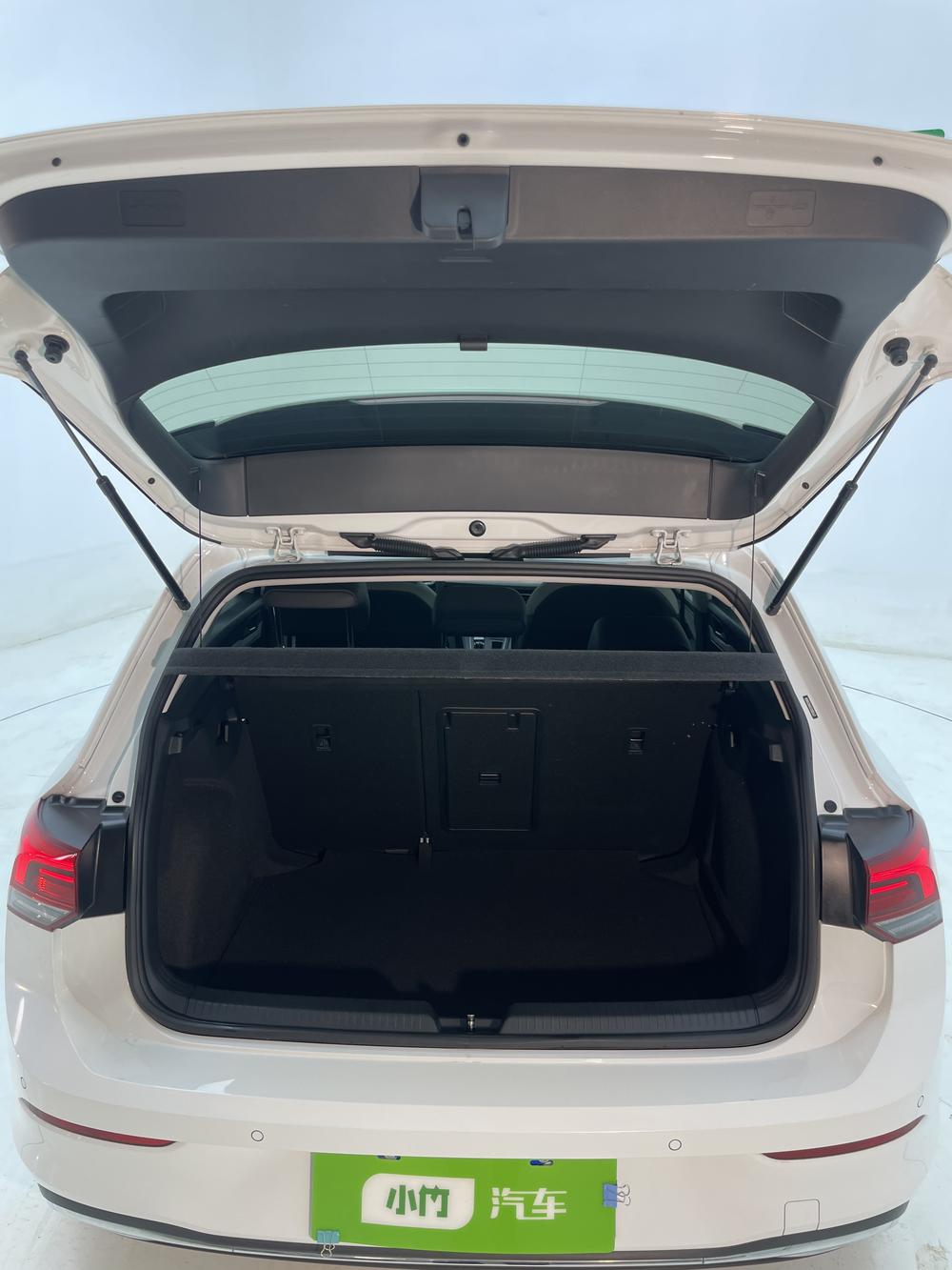 Volkswagen Golf 2022 car image #29