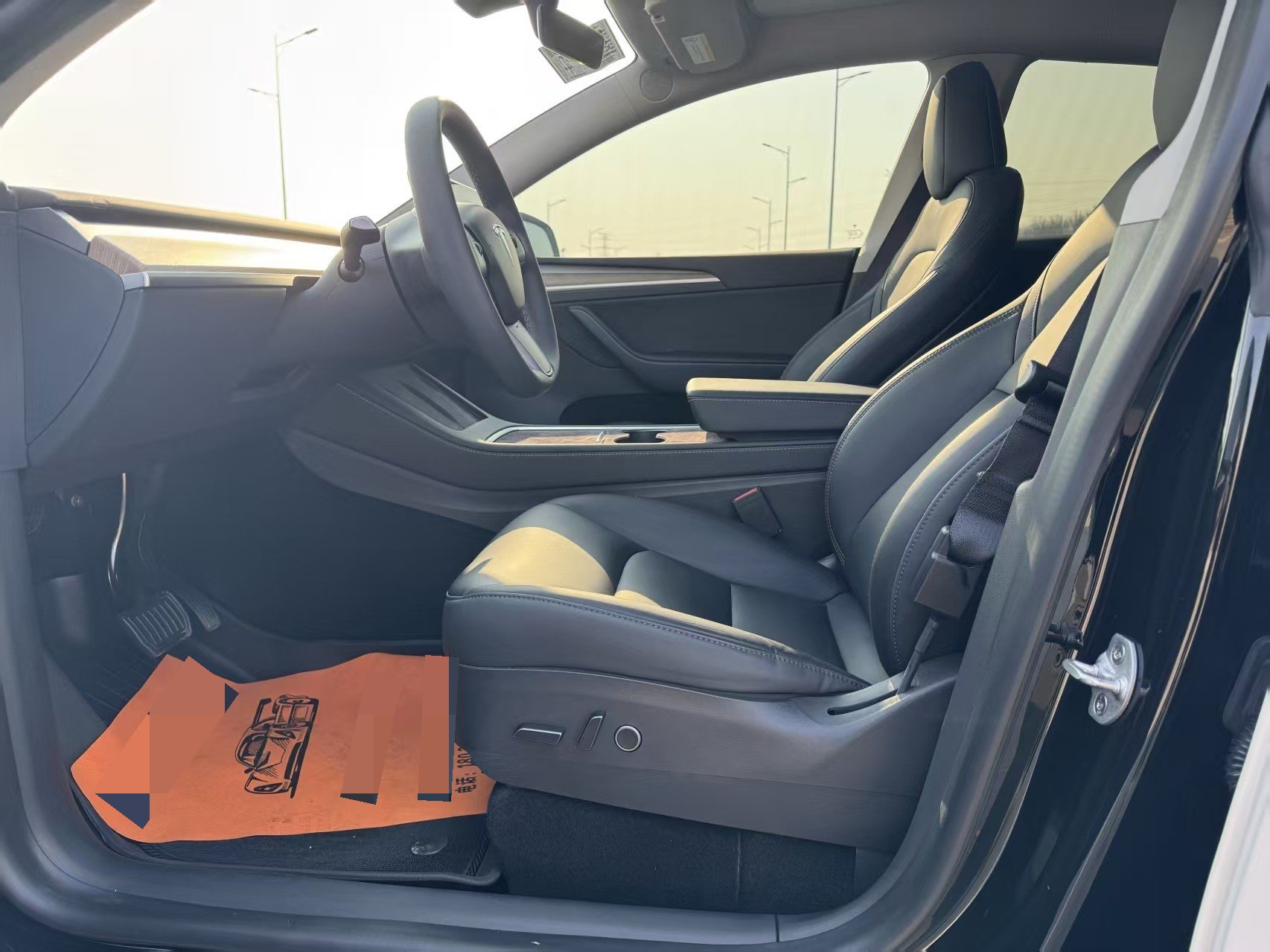Tesla Model Y 2022 car image #4