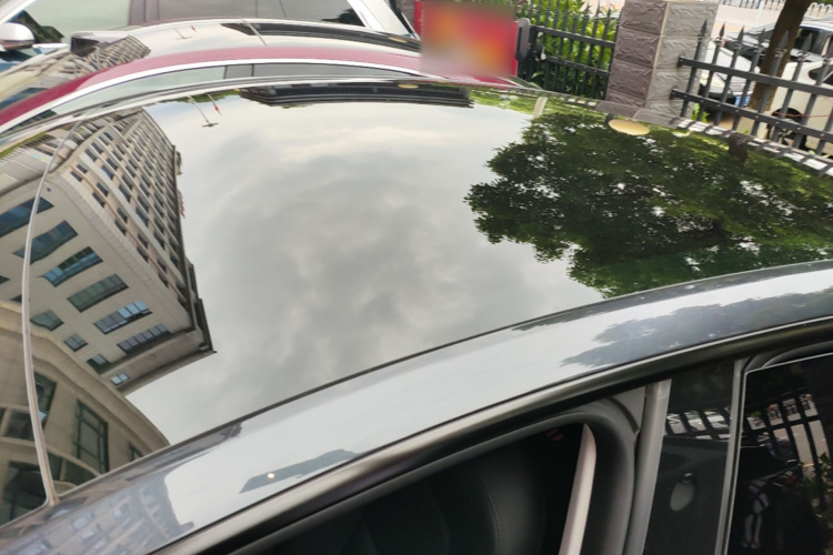 Tesla Model Y 2025 car image #25