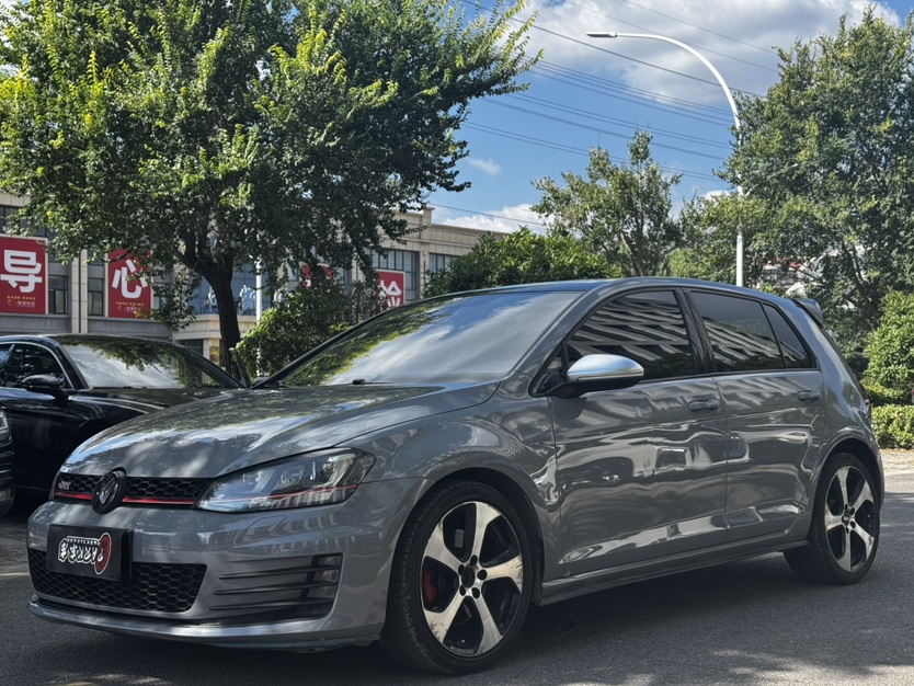Volkswagen GolfGTI 2015 car image #2