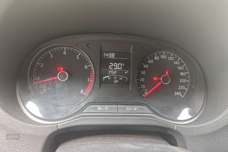 Volkswagen Polo 2018 car image #13
