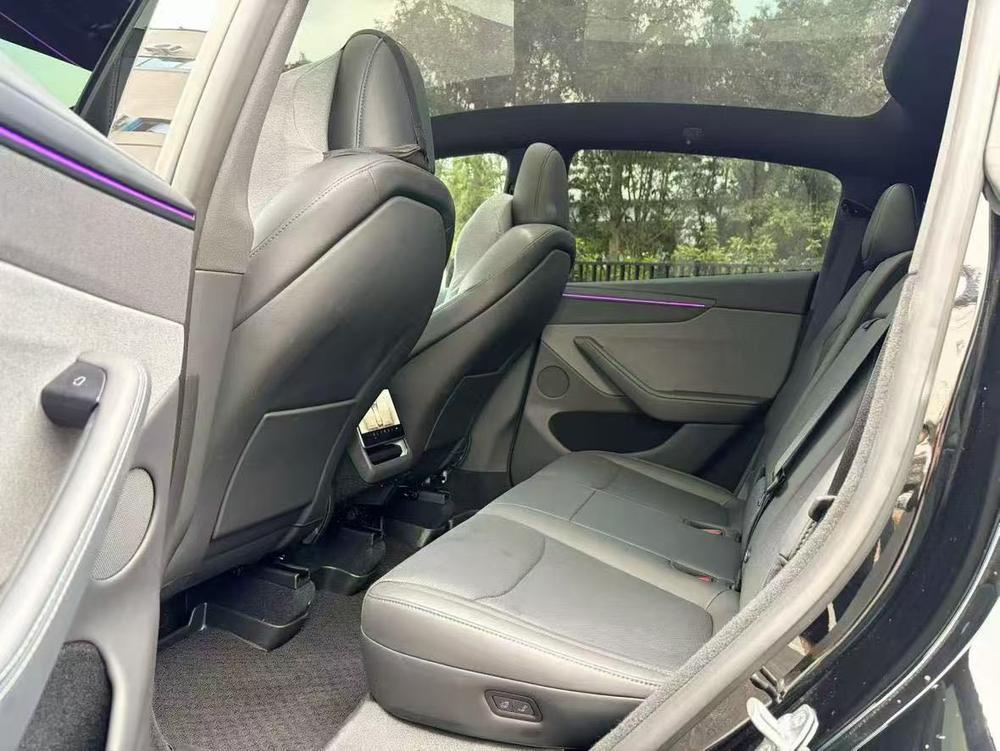 Tesla Model Y 2026 #9 Tesla Model Y 2026 car image #9