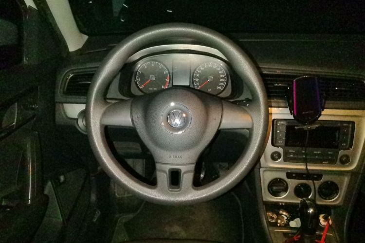 Volkswagen Lavida 2017 car image #12