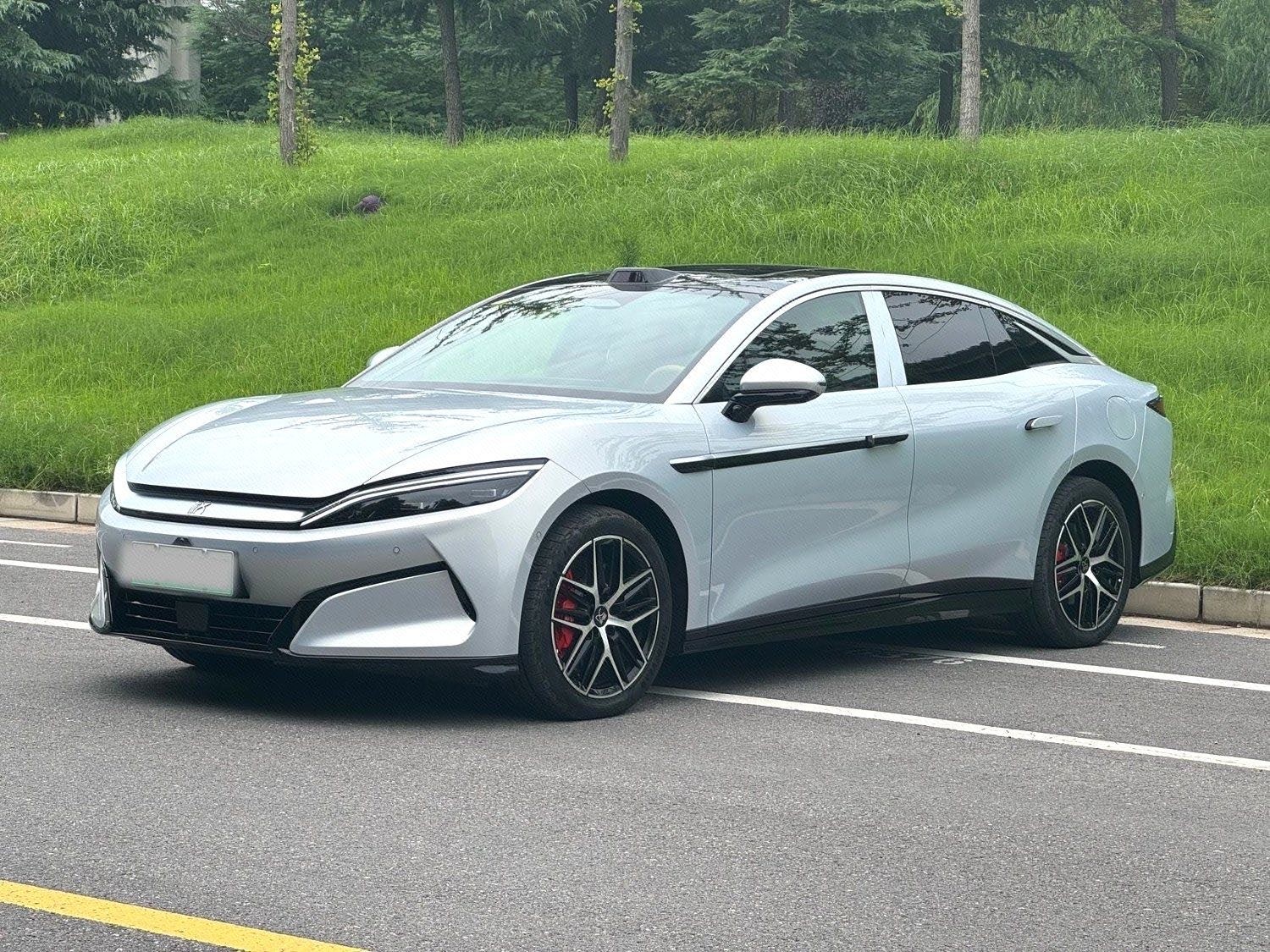 BYD HanL 2025 BYD HanL 2025 car image