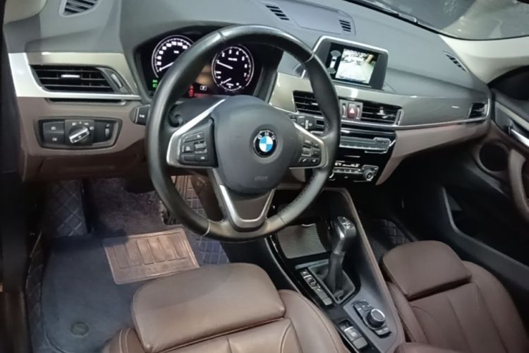 BMW X1 2019 car image #10