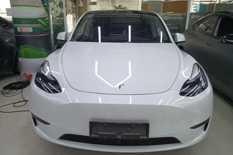 Tesla Model Y 2024 #3 Tesla Model Y 2024 car image #3