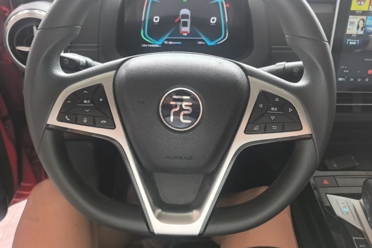 BYD Yuan New Energy 2019 car image #11