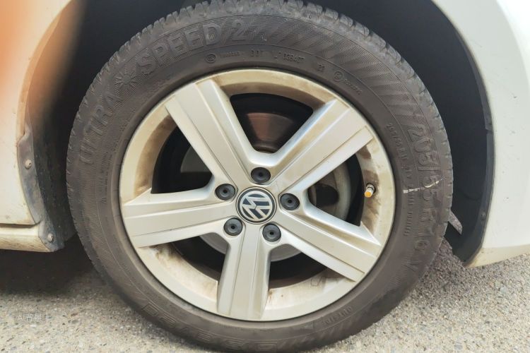 Volkswagen Golf 2017 car image #9