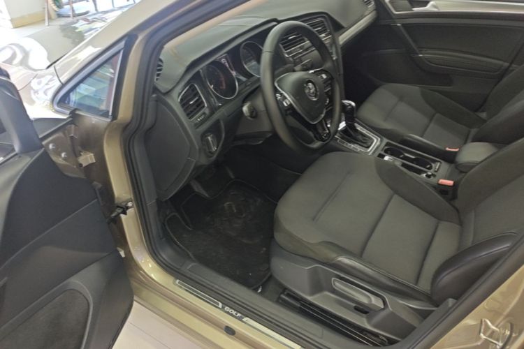 Volkswagen Golf 2018 #16 Volkswagen Golf 2018 car image #16