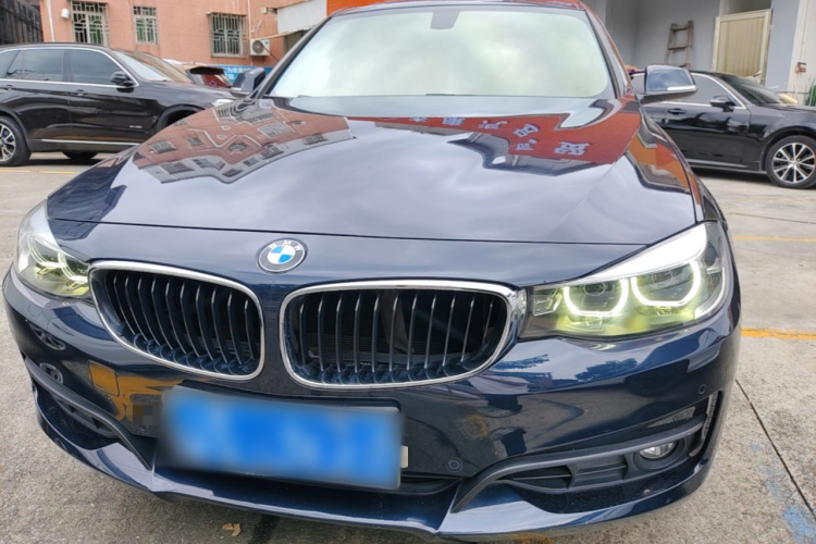 BMW 3 Series GT 2019 imagem de carro #3