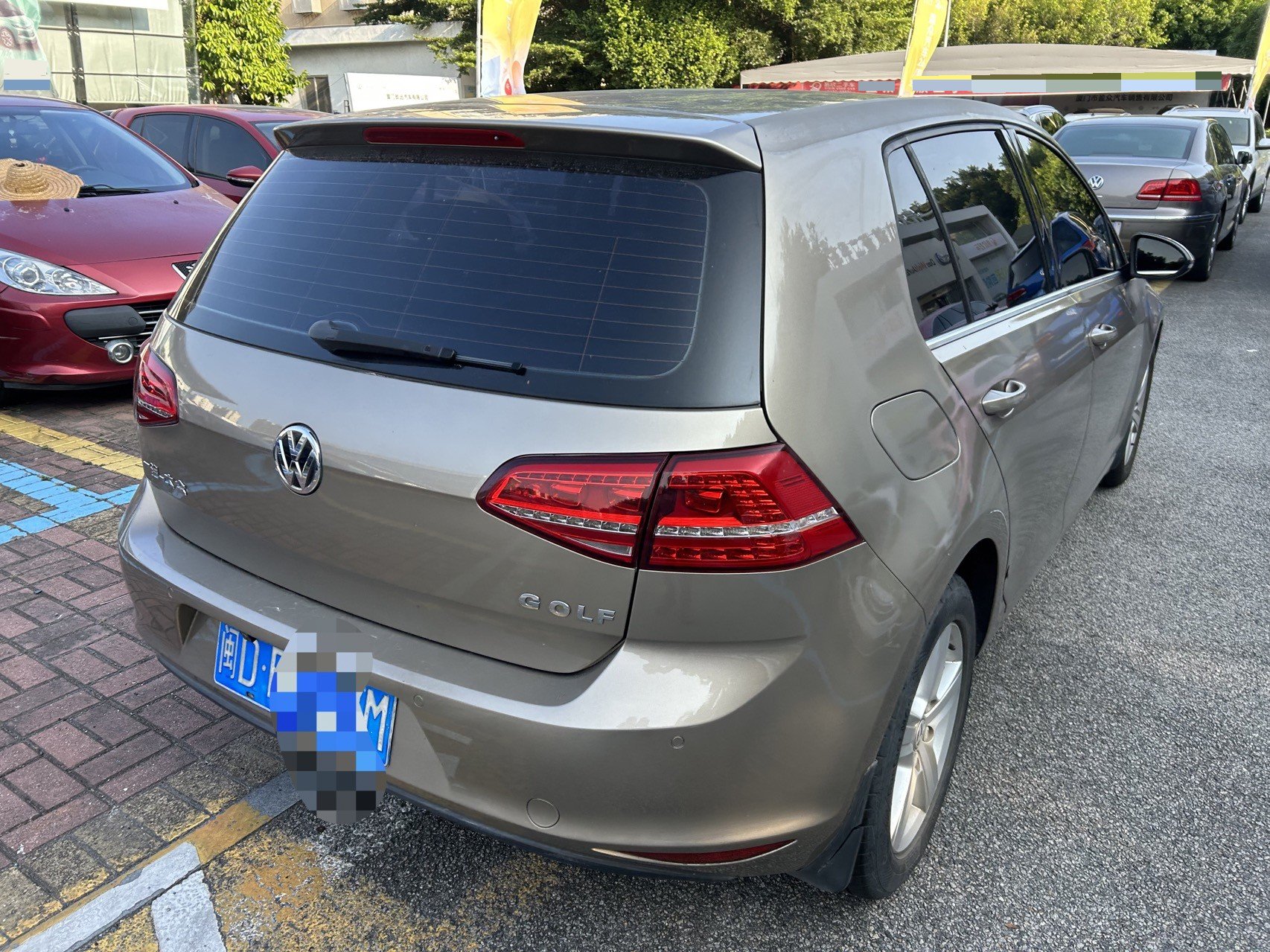 2015 car image #6