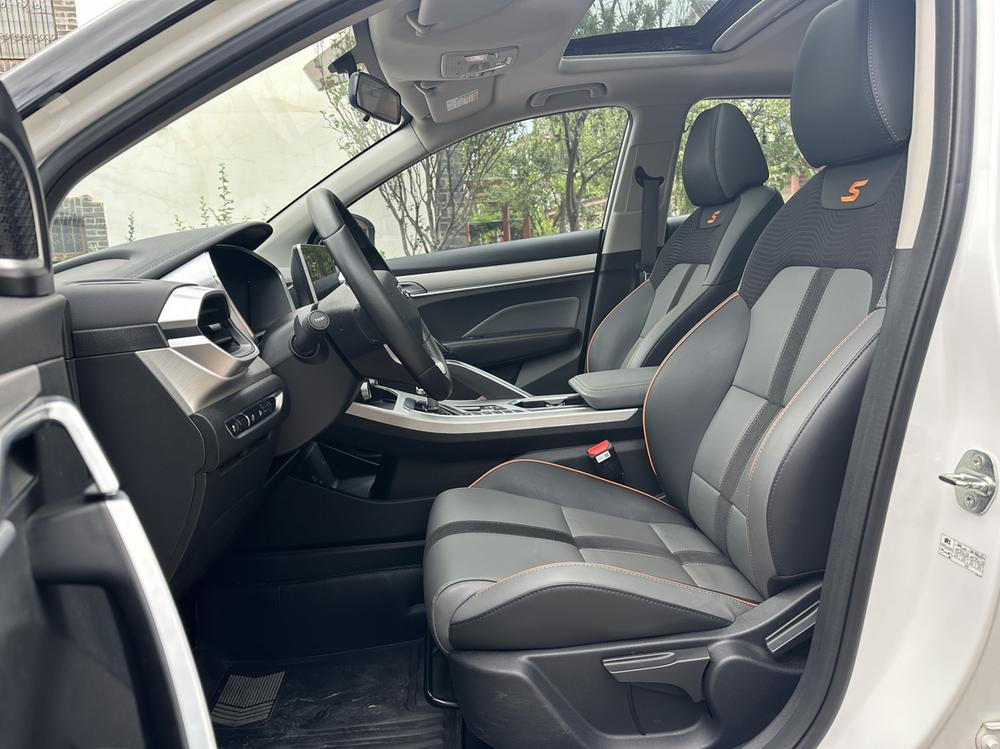 GEELY Coolray 2023 #14 GEELY Coolray 2023 car image #14
