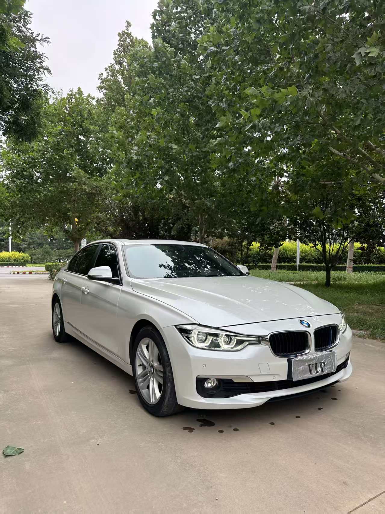 BMW 3 Series 2017 #5 BMW 3 Series 2017 car image #5