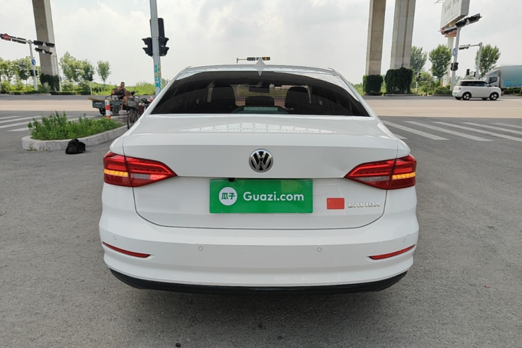Volkswagen Lavida 2019 car image #6
