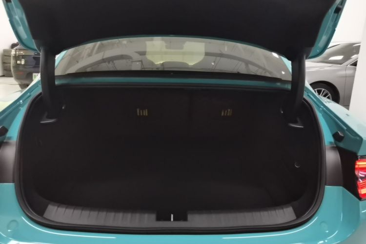 MI SU7 2024 car image #19