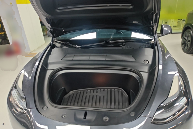 Tesla Model Y 2024 immagine di auto #22