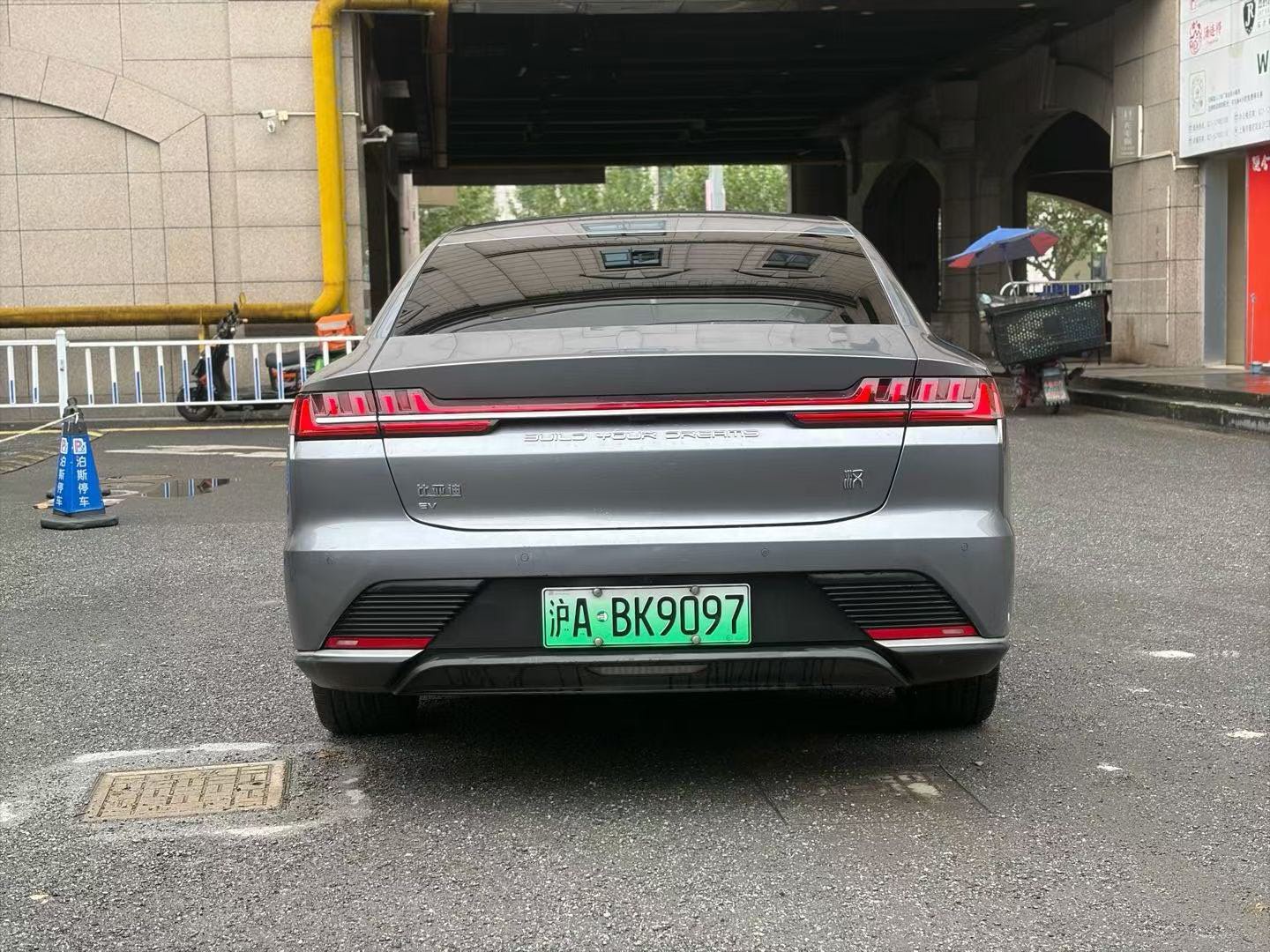 BYD Han 2023 #4 BYD Han 2023 car image #4