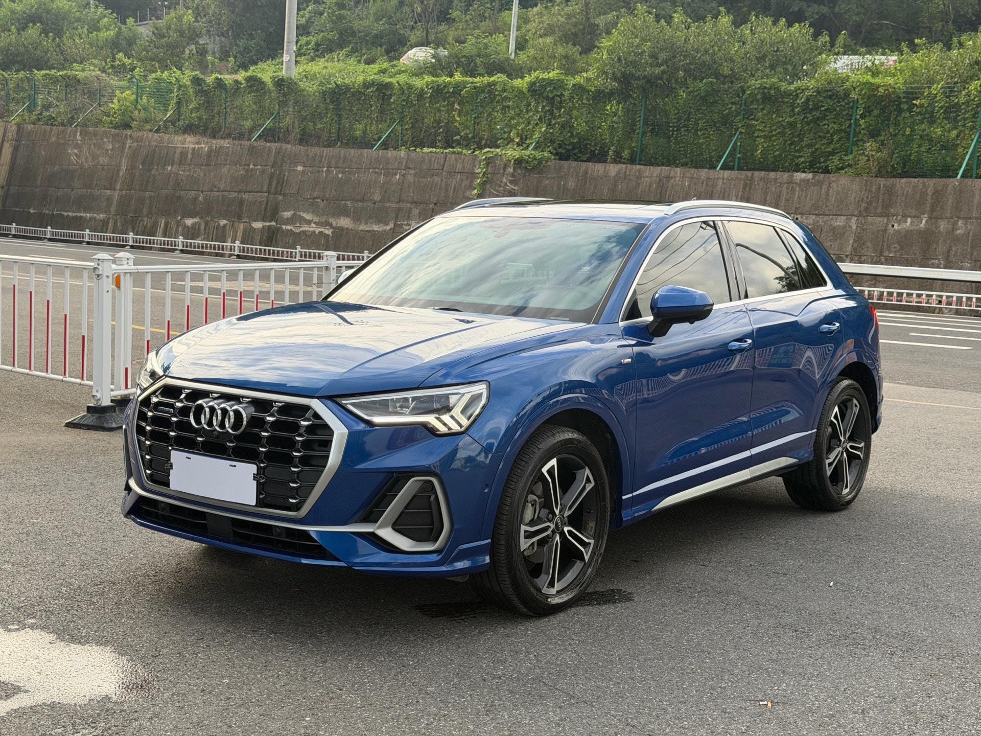 Audi Q3 2022 Audi Q3 2022 car image