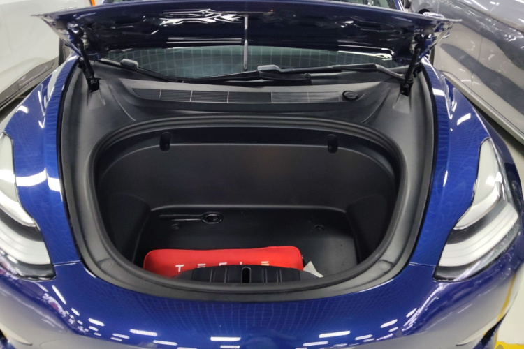 Tesla Model 3 2020 car image #20