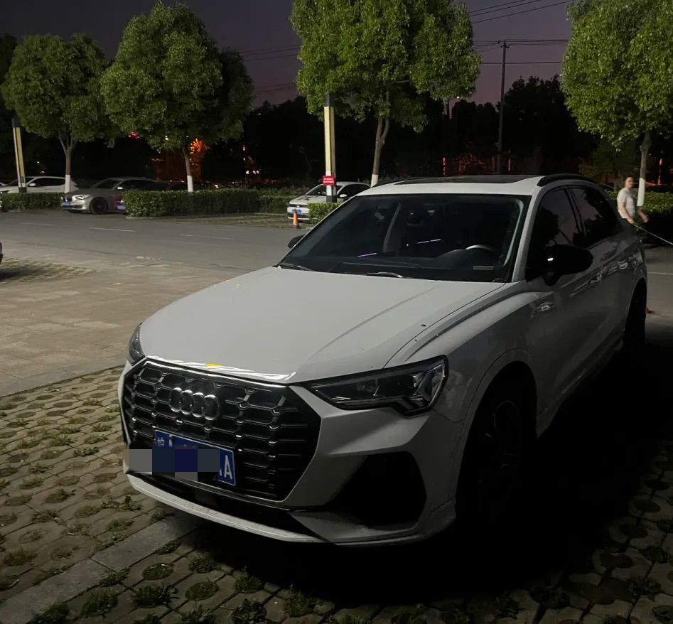 2023 2023 immagine di auto