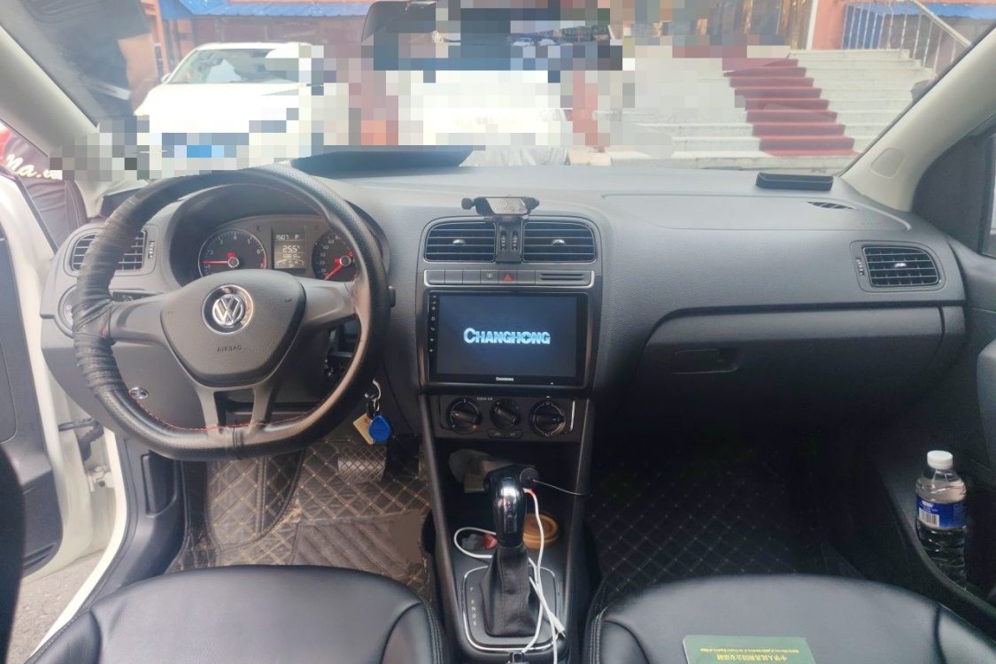 Volkswagen Polo 2016 car image #23
