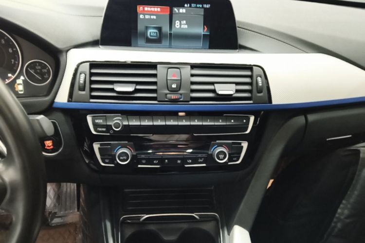 BMW 3 Series 2019 #17 BMW 3 Series 2019 car image #17