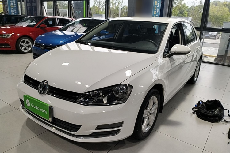 Volkswagen Golf 2015 car image #2