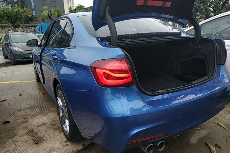 BMW 3 Series 2018 #5 BMW 3 Series 2018 car image #5