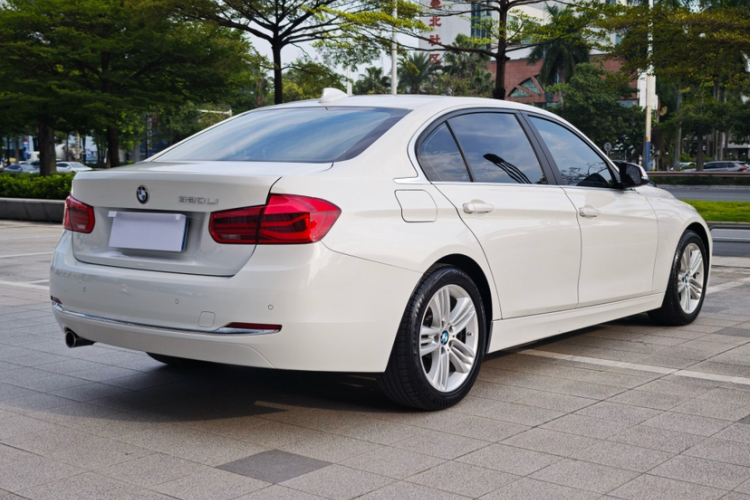 BMW 3 Series 2016 car image #15