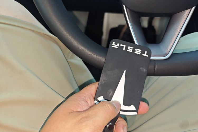 Tesla Model 3 2024 #9 Tesla Model 3 2024 car image #9