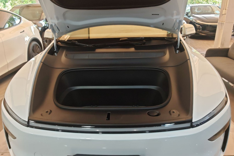Tesla Model Y 2026 #20 Tesla Model Y 2026 car image #20